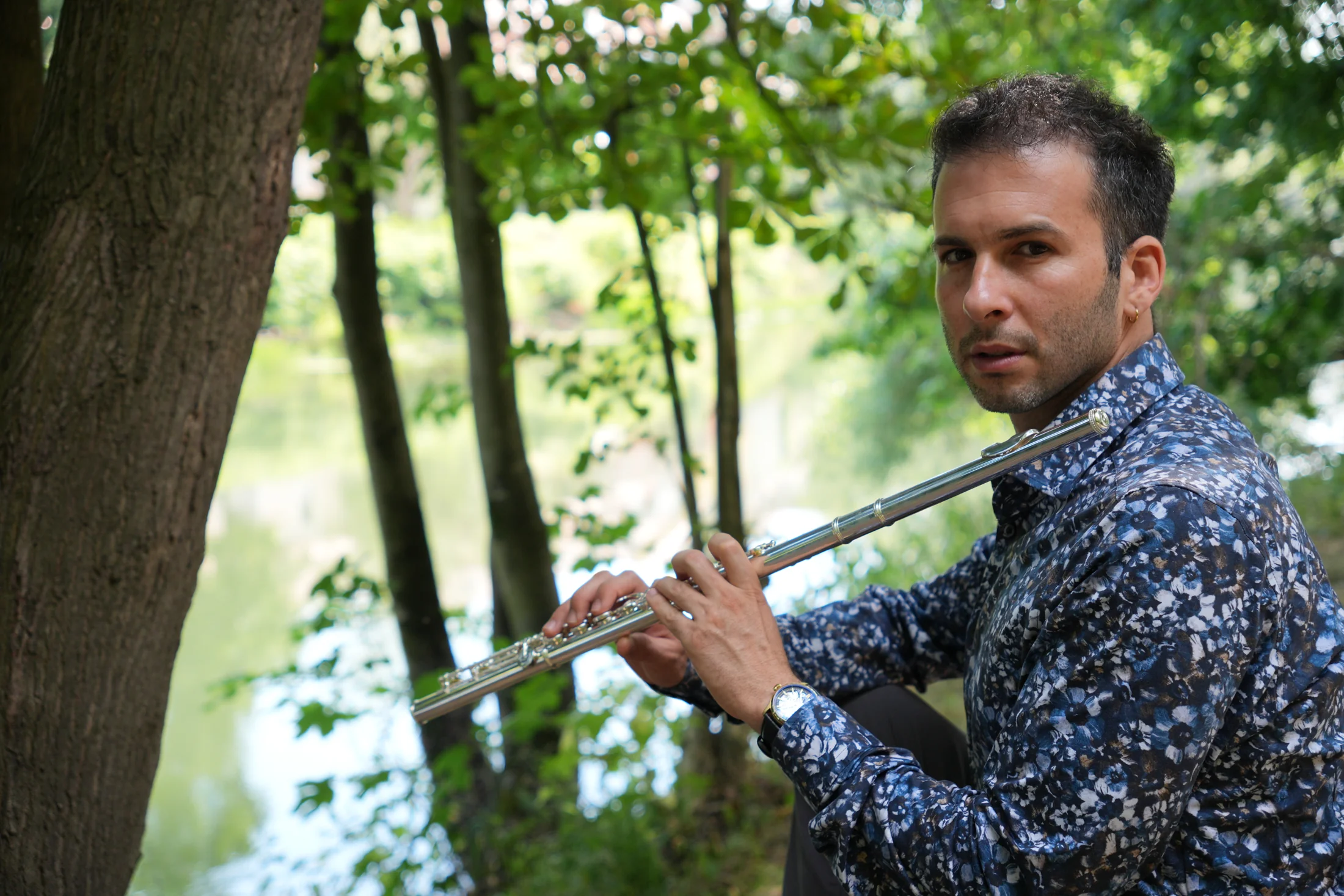 Alberto Rosas Llerena mit der Flöte